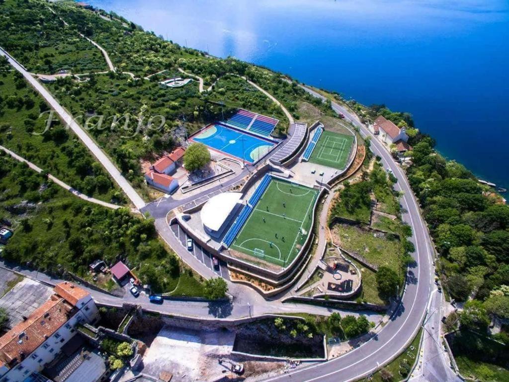 Apartman Pod Nehajem Apartamento Senj  Exterior foto