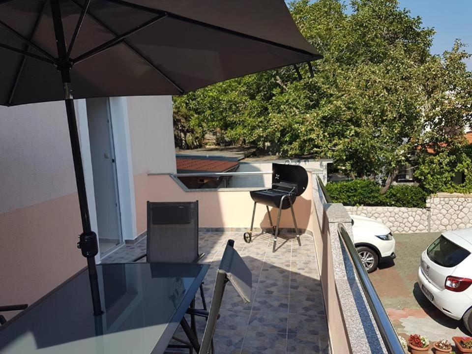 Apartman Pod Nehajem Apartamento Senj  Exterior foto