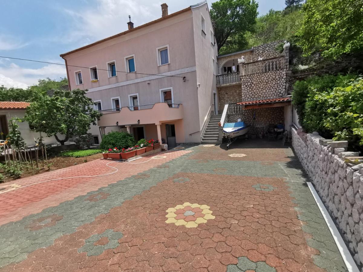Apartman Pod Nehajem Apartamento Senj  Exterior foto