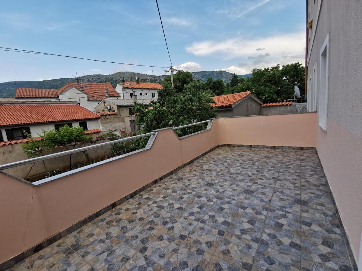 Apartman Pod Nehajem Apartamento Senj  Exterior foto