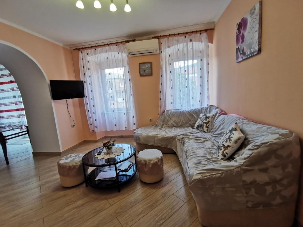 Apartman Pod Nehajem Apartamento Senj  Exterior foto