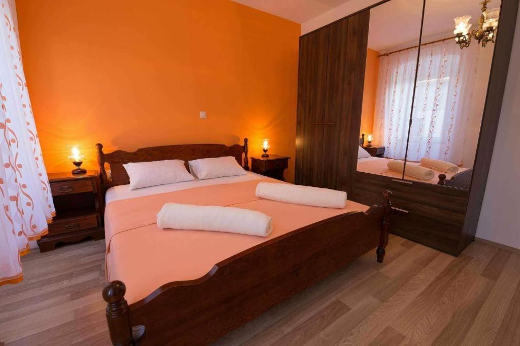 Apartman Pod Nehajem Apartamento Senj  Exterior foto