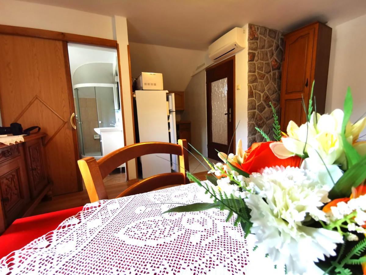 Apartman Pod Nehajem Apartamento Senj  Exterior foto
